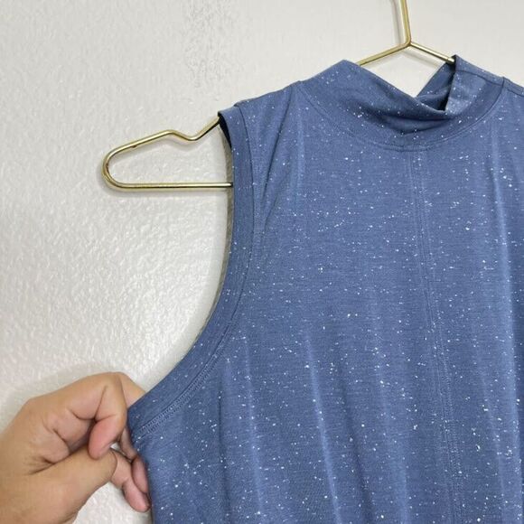 Lululemon Top Size 2 Blue Tie Back Wrap Around Mock Neck Tank Time To Restore - Picture 3 of 11